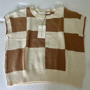 Moon and Madison Short Sleeve Sweater